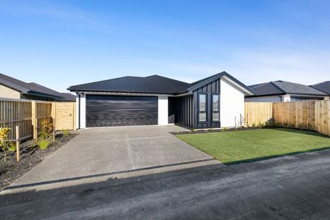 Photo of property in 14 Harry Manship Crescent, Halswell, Christchurch, 8025