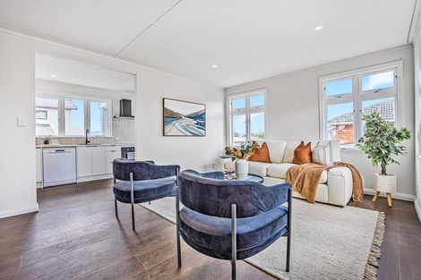 Photo of property in 115 Sunnyside Road, Sunnyvale, Auckland, 0612