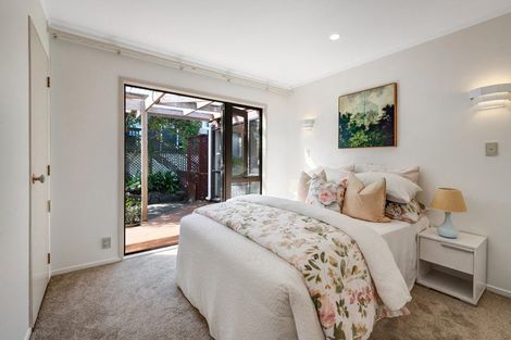 Photo of property in 2/8 Antrim Grove, Bayview, Auckland, 0629