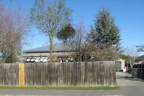 Photo of property in 18 Belfast Road, Belfast, Christchurch, 8051