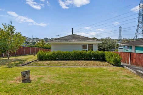 Photo of property in 16 Arlette Place, Massey, Auckland, 0614