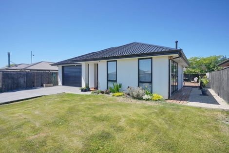 Photo of property in 3 Waimarie Street, Pegasus, 7612