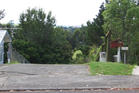 Photo of property in 15 Holt Avenue, Torbay, Auckland, 0630