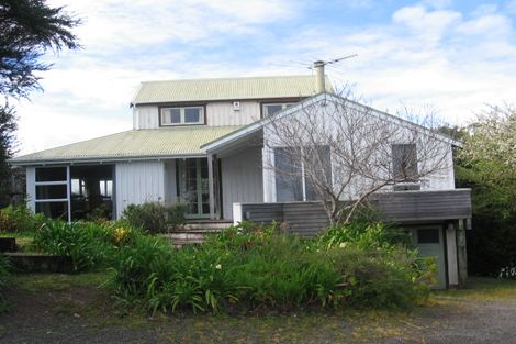 Photo of property in 1565 Wyuna Bay Road, Wyuna Bay, Coromandel, 3581
