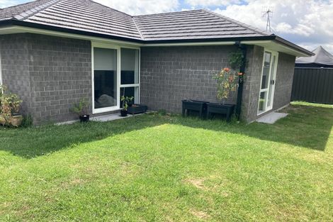 Photo of property in 18 Tabraham Crescent, Pyes Pa, Tauranga, 3112
