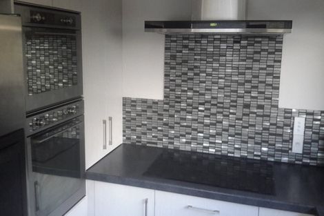 Photo of property in 3a Leo Place, Kawaha Point, Rotorua, 3010