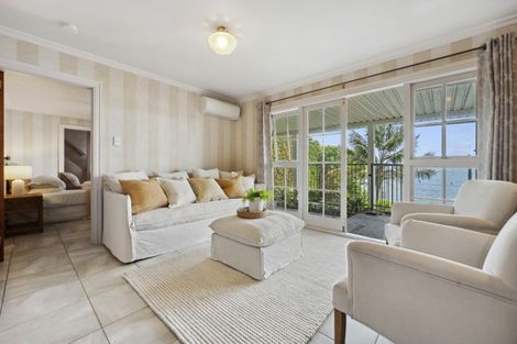 Photo of property in 56 Queen Street, Northcote Point, Auckland, 0627