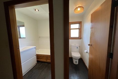 Photo of property in 4 Newbridge Place, Ilam, Christchurch, 8041