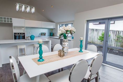 Photo of property in 1b Lynwood Road, New Lynn, Auckland, 0600