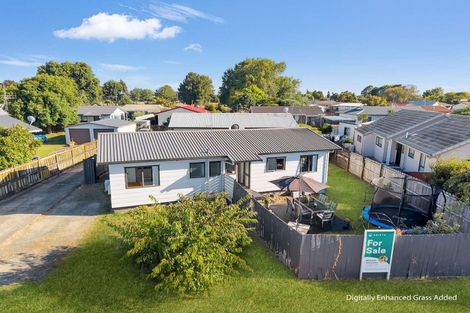 Photo of property in 12 Kentucky Crescent, Nawton, Hamilton, 3200