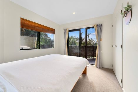 Photo of property in 43b Island Bay Road, Beach Haven, Auckland, 0626