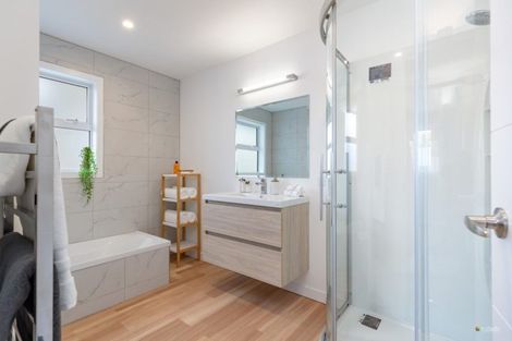 Photo of property in 33a Sheridan Crescent, Trentham, Upper Hutt, 5018