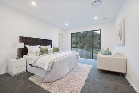 Photo of property in 42 Paparahi Place, Wainui, 0992