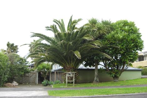 Photo of property in 11 Arden Place, Oakura, 4314