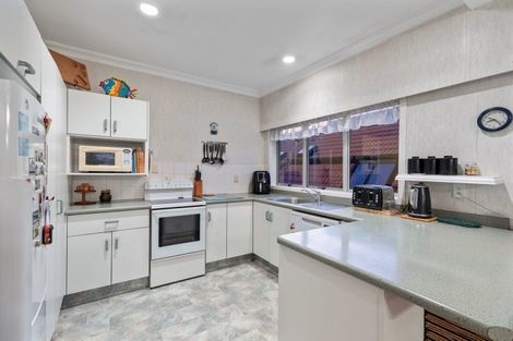 Photo of property in 50a Maunganui Road, Mount Maunganui, 3116