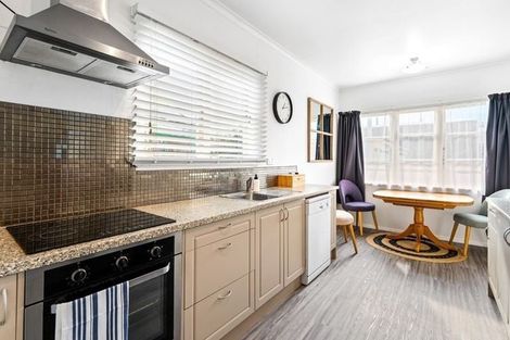 Photo of property in 5 Rumgay Street, Fairfield, Lower Hutt, 5011