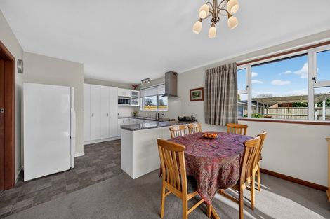 Photo of property in 73 Crofton Road, Harewood, Christchurch, 8051