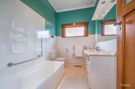 Photo of property in 32 Hinau Street, Woburn, Lower Hutt, 5010