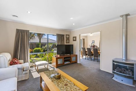 Photo of property in 82 Regent Drive, Paraparaumu Beach, Paraparaumu, 5032