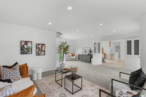 Photo of property in 15 Parkham Drive, Burnside, Christchurch, 8053