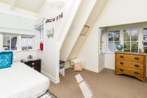 Photo of property in 128 Beach Road, Castor Bay, Auckland, 0620