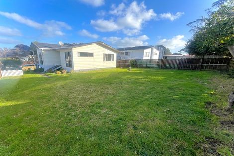 Photo of property in 43 Sharland Avenue, Manurewa, Auckland, 2102