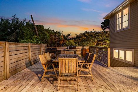 Photo of property in 19 Kitchener Terrace, Johnsonville, Wellington, 6037