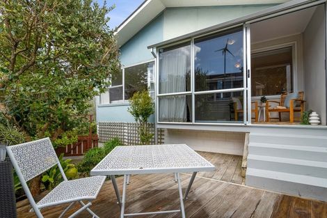 Photo of property in 3/3 Bulteel Street, New Plymouth, 4310