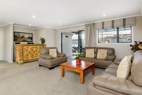 Photo of property in 21 Livingstone Drive, Papamoa Beach, Papamoa, 3118