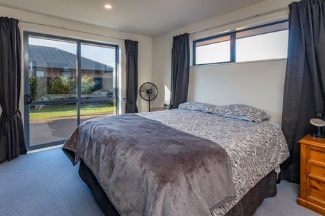 Photo of property in 15 Greenmeadow Gardens, Belfast, Christchurch, 8051