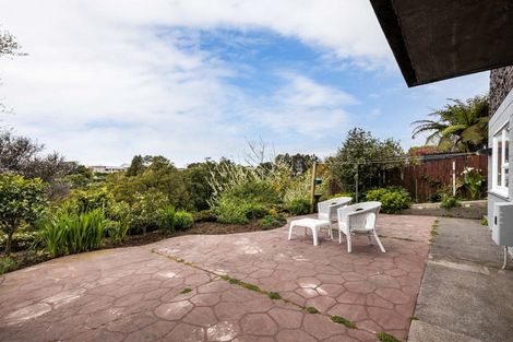 Photo of property in 15 Montana Place, Merrilands, New Plymouth, 4312