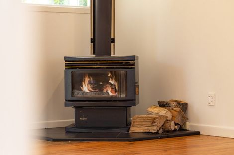 Photo of property in 30 Point Wells Road, Point Wells, Warkworth, 0986