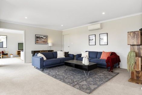 Photo of property in 1 Ridge Drive, Omokoroa, 3114