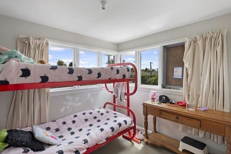 Photo of property in 63 Aorangi Road, Bryndwr, Christchurch, 8053