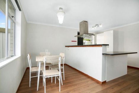 Photo of property in 90 Jamaica Drive, Grenada North, Wellington, 5028