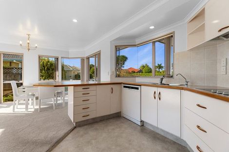 Photo of property in 24 Santa Monica Drive, Papamoa Beach, Papamoa, 3118