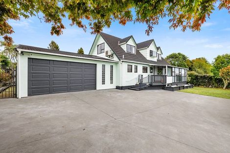 Photo of property in 14 Winstone Place, Highlands Park, New Plymouth, 4312