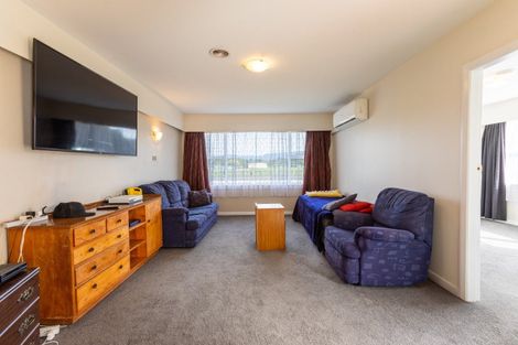 Photo of property in 82 Guy Street, Dannevirke, 4930