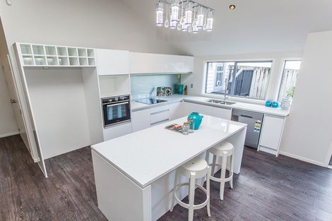 Photo of property in 1b Lynwood Road, New Lynn, Auckland, 0600