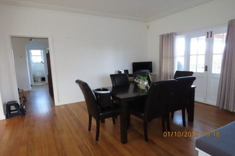 Photo of property in 225 Titirangi Road, Titirangi, Auckland, 0604