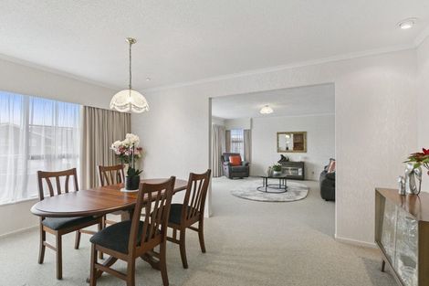 Photo of property in 87 Victory Crescent, Tawa, Wellington, 5028