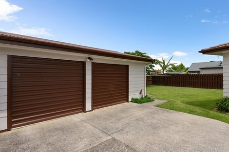 Photo of property in 15 Kentucky Crescent, Nawton, Hamilton, 3200