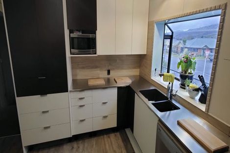 Photo of property in 84 Molyneux Avenue, Cromwell, 9310