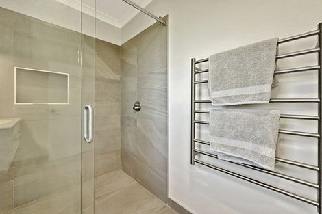 Photo of property in 7 Lochinvar Lane, Acacia Bay, Taupo, 3385
