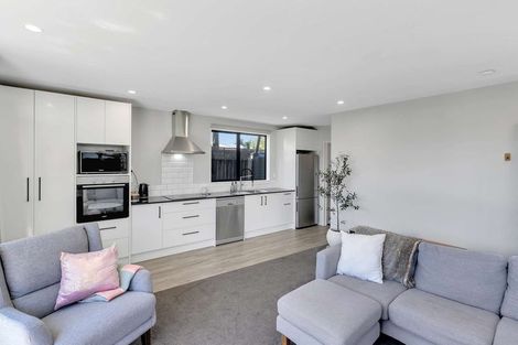 Photo of property in 4/30 Northcote Road, Northcote, Christchurch, 8052
