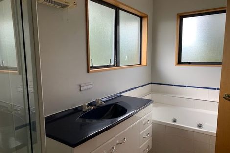 Photo of property in 294a Memorial Avenue, Burnside, Christchurch, 8053