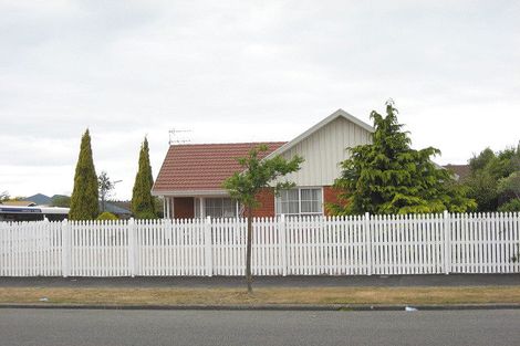 Photo of property in 248 Queenspark Drive, Parklands, Christchurch, 8083