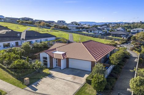 Photo of property in 33 Nelson Avenue, Aotea, Porirua, 5024