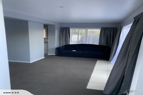 Photo of property in 2/65 Cliff View Drive, Green Bay, Auckland, 0604