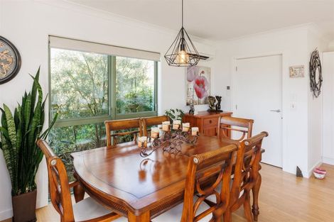 Photo of property in 121 Cashmere Drive, Fitzherbert, Palmerston North, 4410